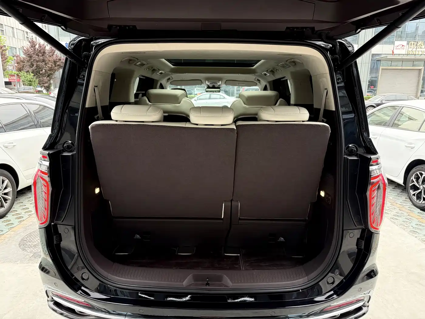 Hongqi HQ9 2023 2.0T Smart Connect Flagship фото 34