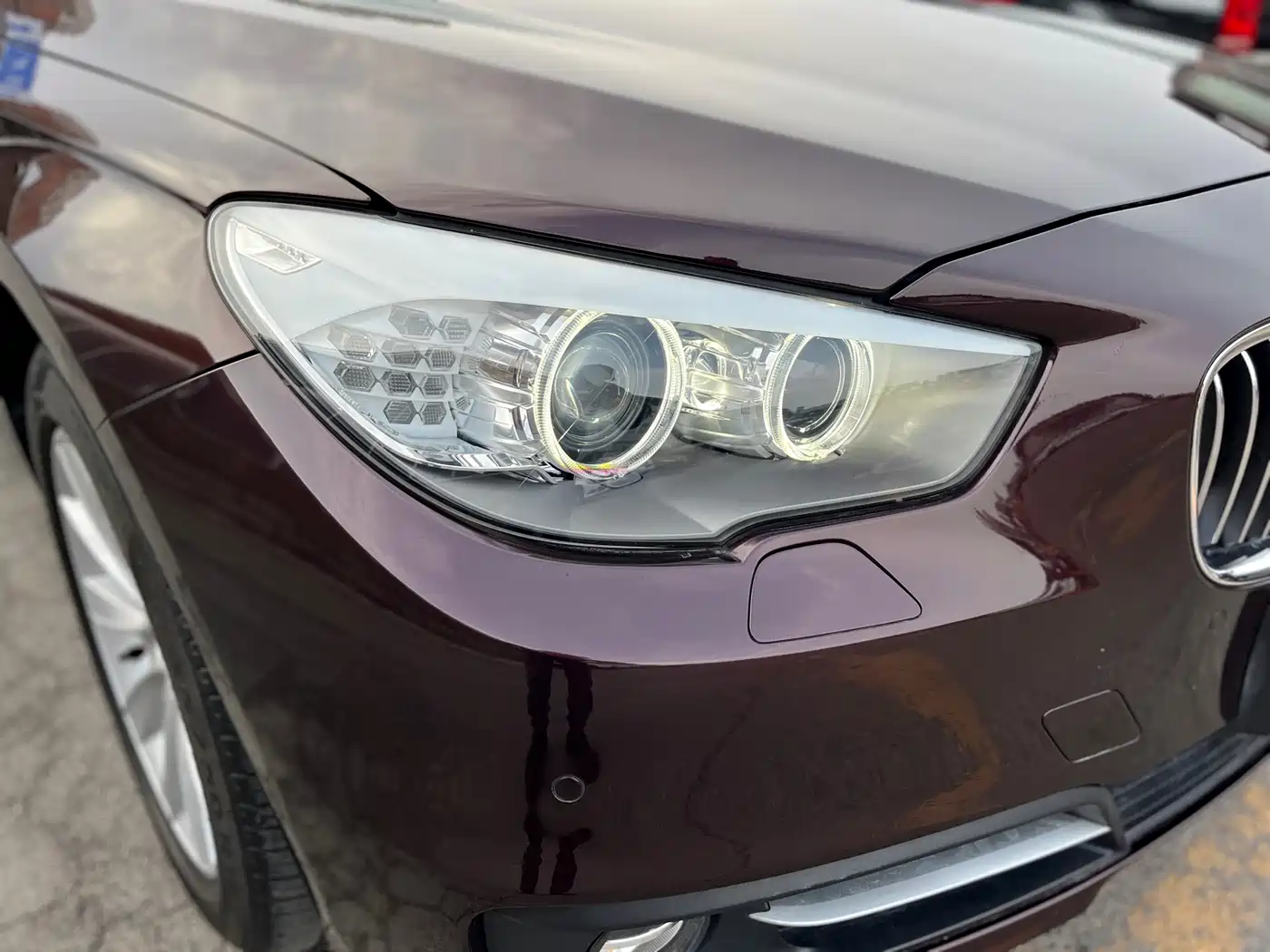 BMW 5 Series GT 2015 528i Leading фото 21