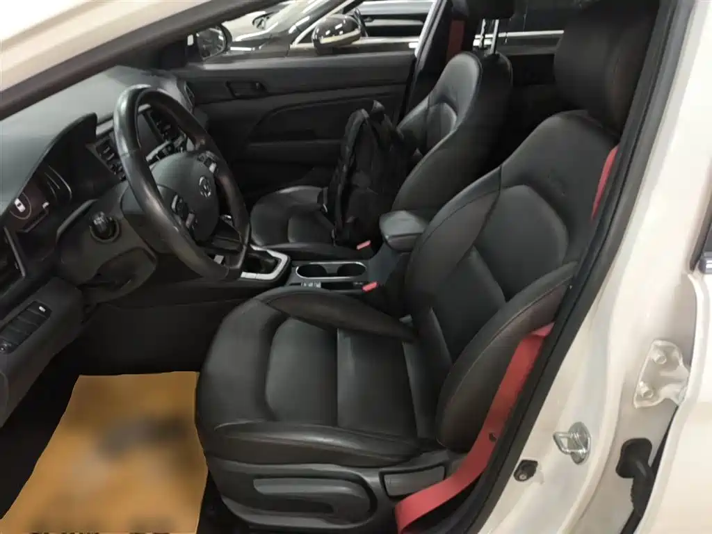 Hyundai Elantra 2020 1.4T DCT Dynamic·Vitality фото 15