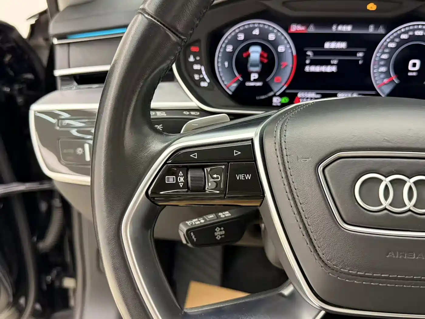 Audi A8 2023 A8L 50 TFSI quattro Exclusive фото 11
