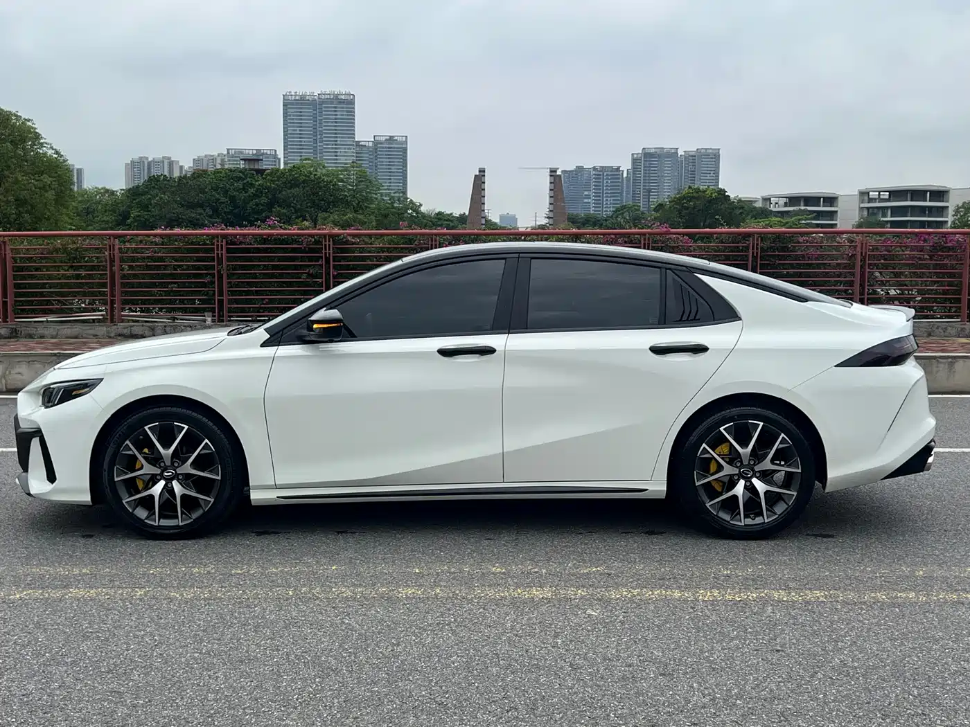 GAC Trumpchi Trumpchi Emkoo 2023 270T DCT J15 Edition фото 16