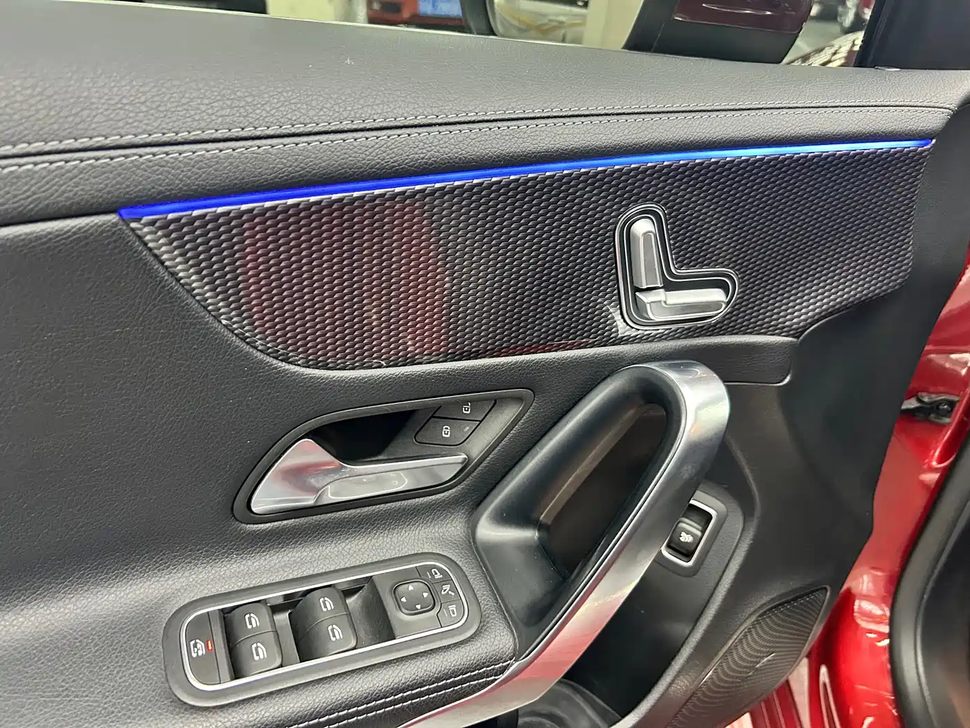 Mercedes-Benz A-Class 2019 Facelift A 200 L Sports Sedan фото 13