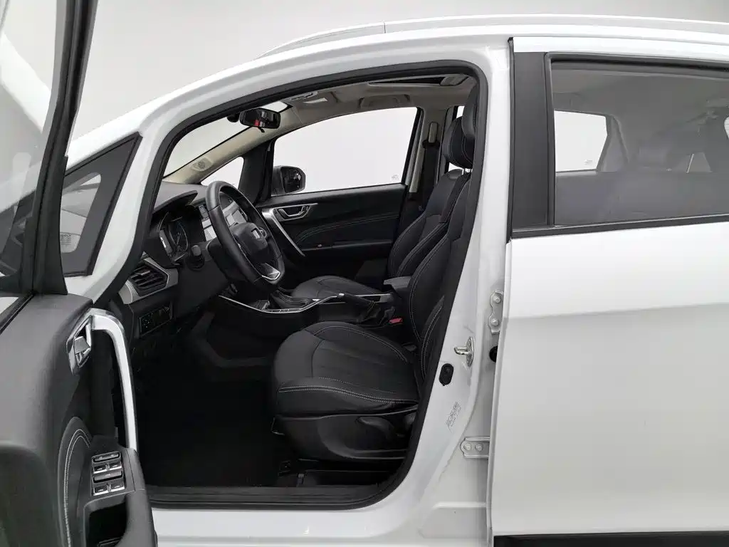 Фото 10 - Geely Vision X3