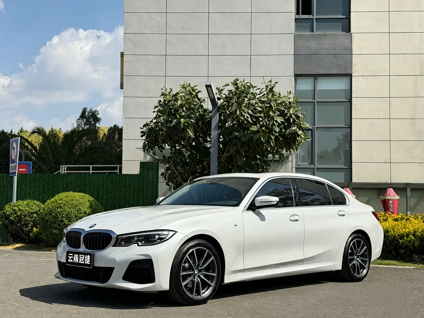 BMW 3 Series 2022 Facelift 325Li M Sport Package
