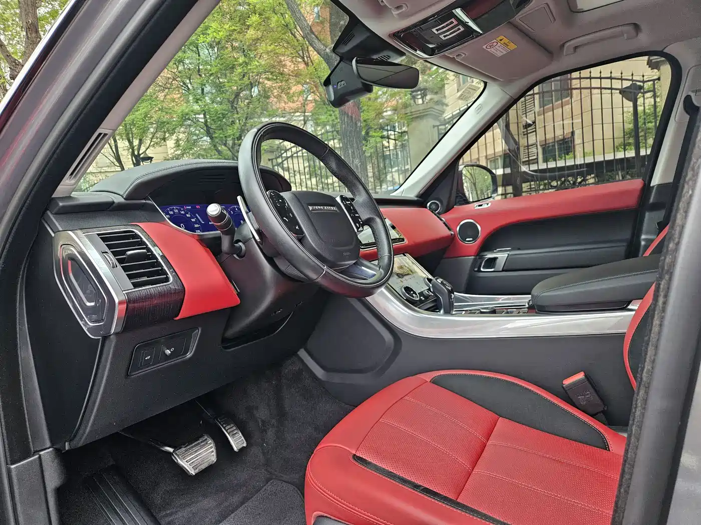 Land Rover Range Rover Sport 2021 3.0 L6 Gloss Black Edition фото 6