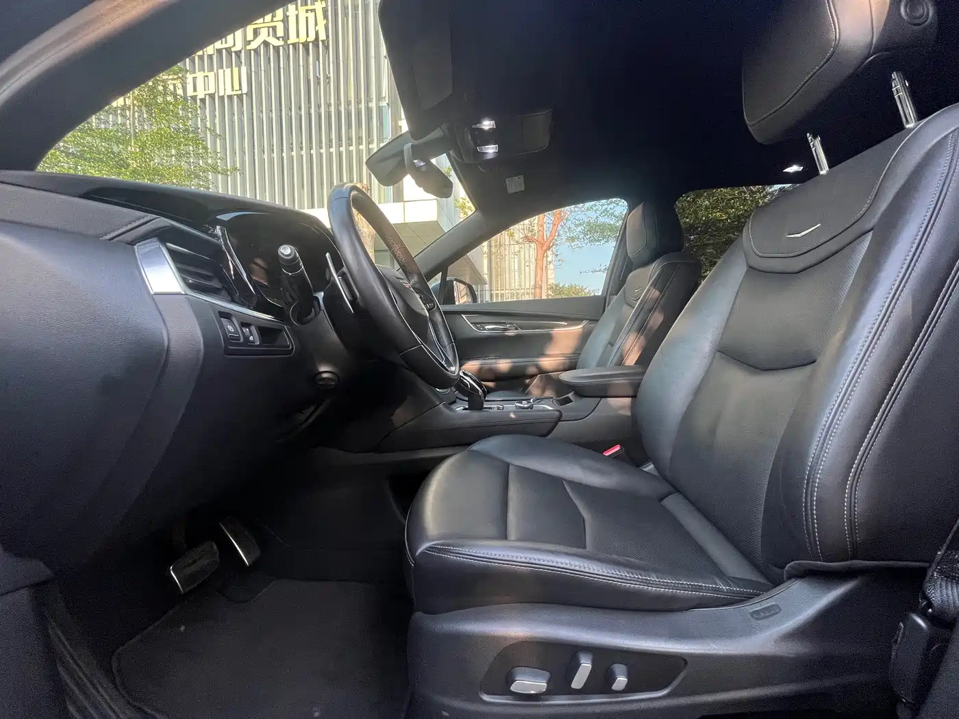 Cadillac XT6 2020 28T 7-Seater Luxury Sport Premium Safety Edition фото 8