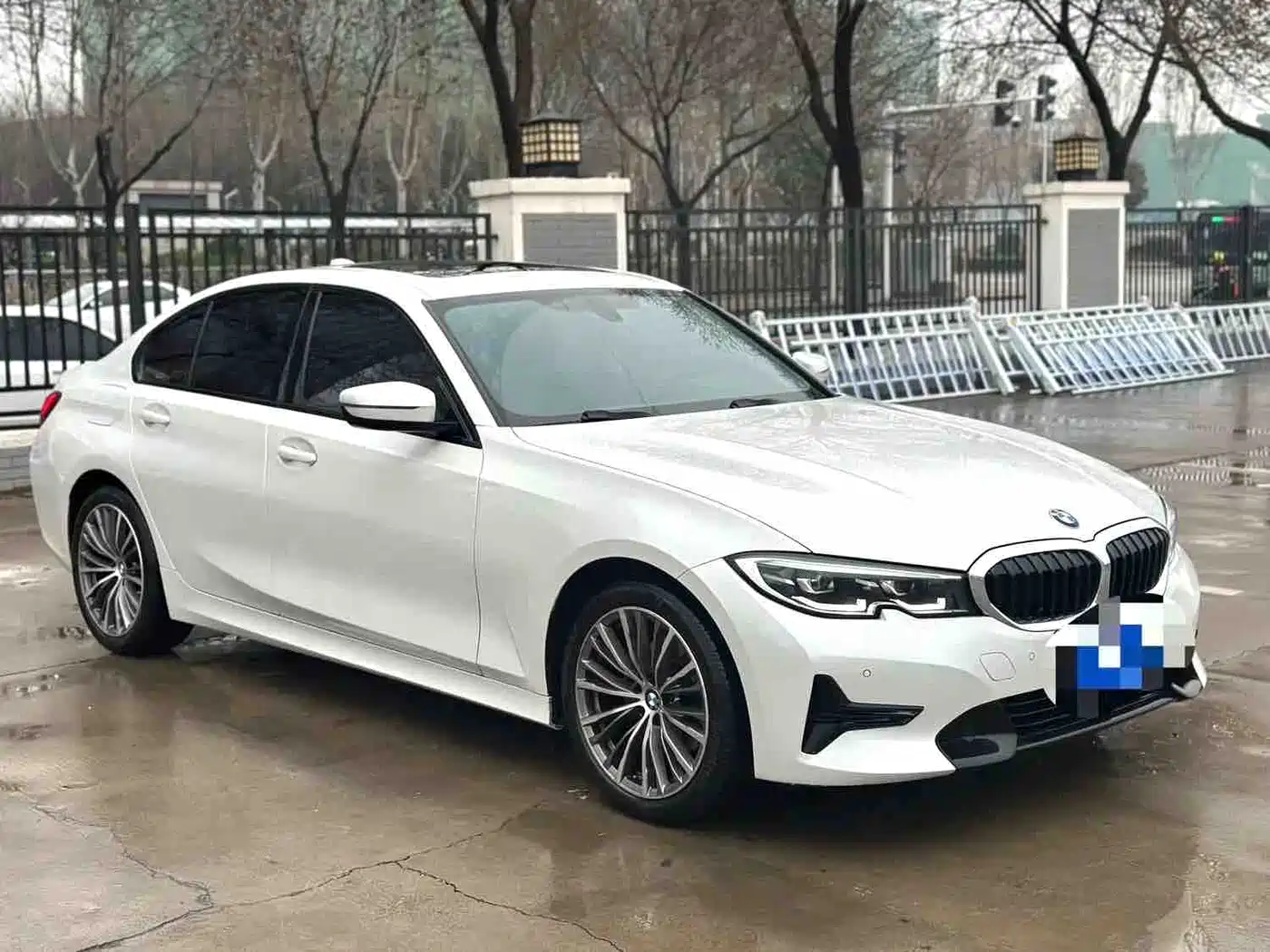 BMW 3-SERIES