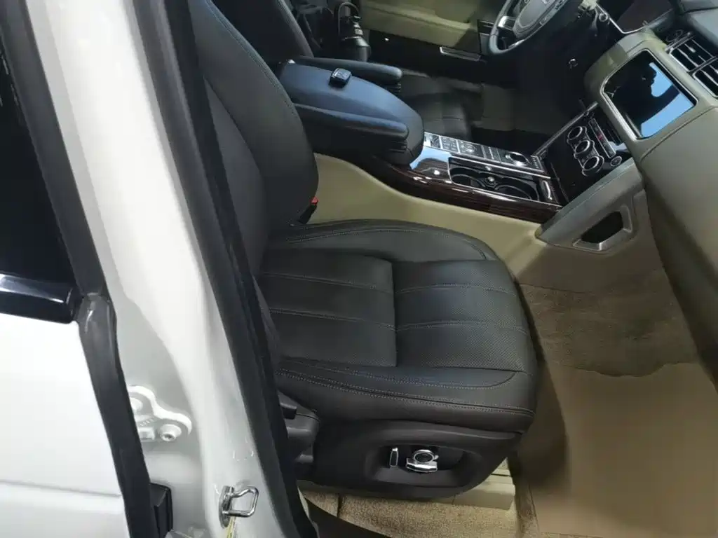 Фото 25 - Land Rover Range Rover