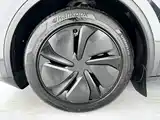 Photo 5 - Tesla Model Y