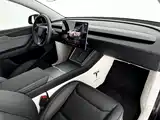 Photo 10 - Tesla Model Y