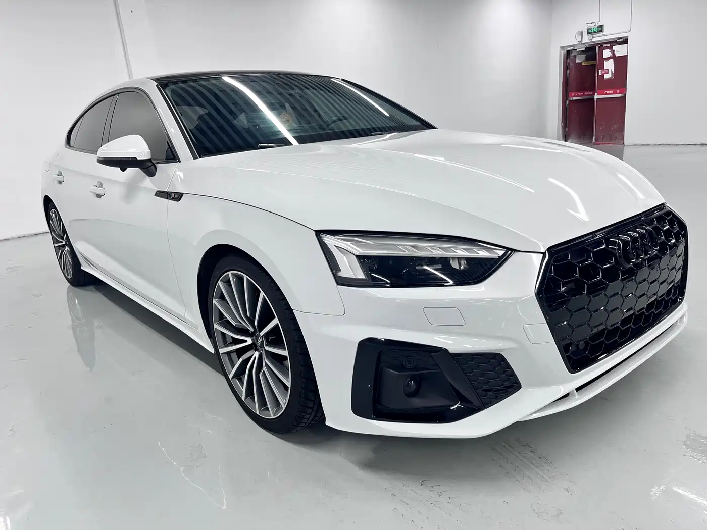 Audi A5 (Import) 2022 Sportback 40 TFSI Fashion Dynamic фото 3