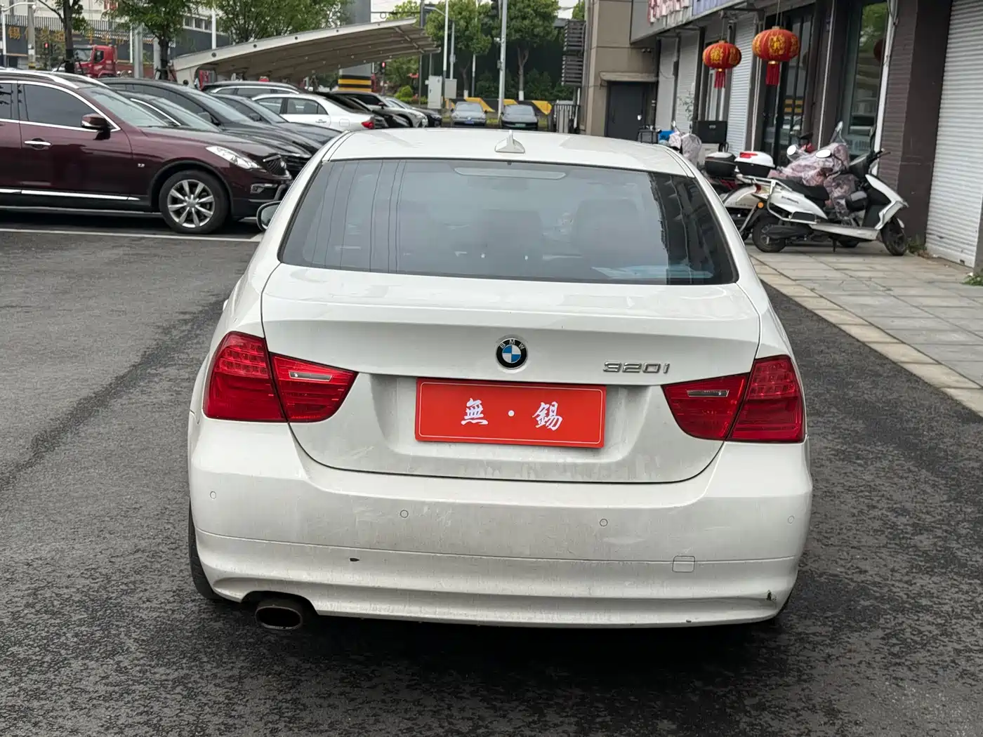 BMW 3 Series 2011 320i Luxury фото 8