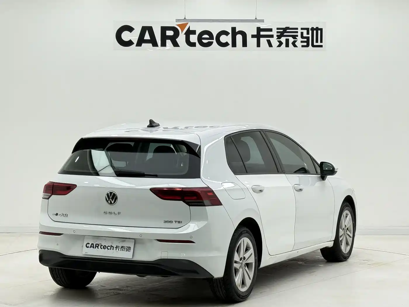 Volkswagen Golf 2023 Model 200TSI DSG фото 6