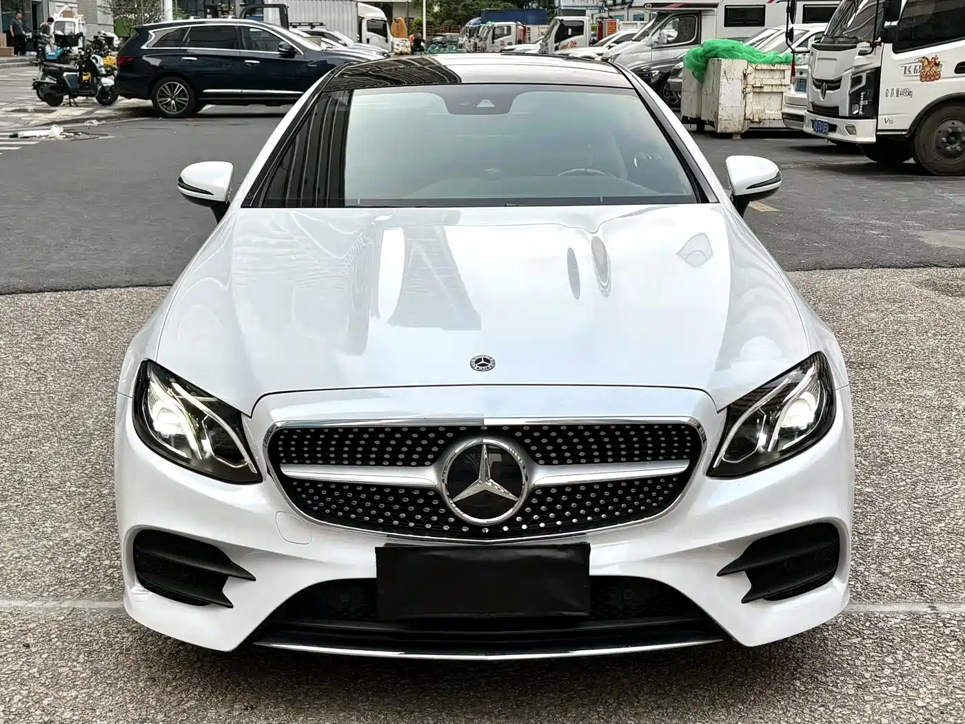 Mercedes-Benz E-Class (Import) 2017 E 200 4MATIC Coupe фото 3
