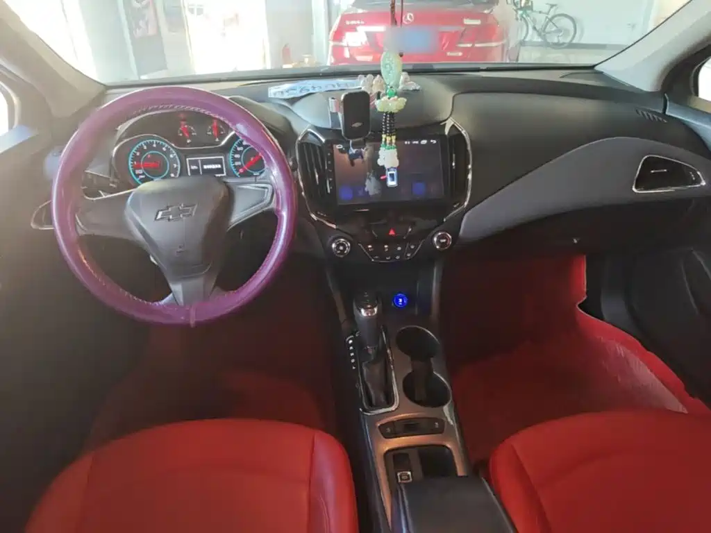 Chevrolet Cruze 2019 2018 Redline 320 Automatic Pioneer Edition
