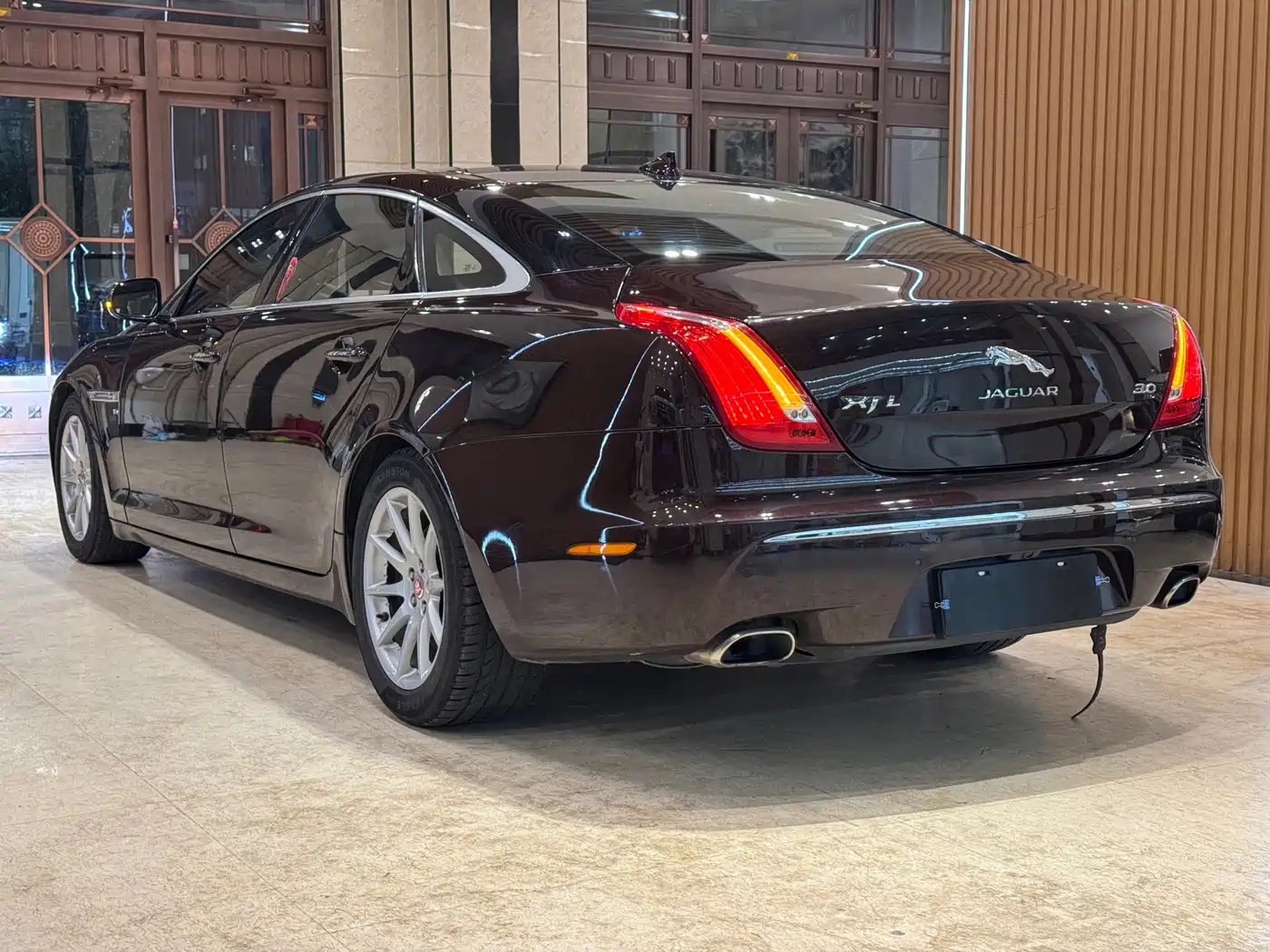 Jaguar XJ 2013 2014 XJL 3.0 SC 2WD Panoramic Business Edition