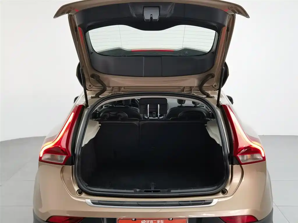 Volvo V40 2014 Cross Country T5 AWD Premium фото 16