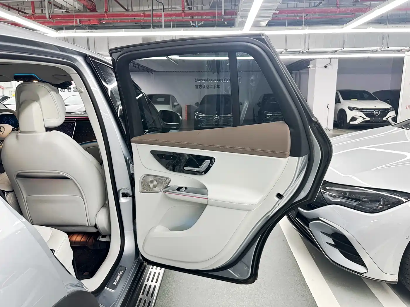 Mercedes-Benz EQE SUV 2023 500 4MATIC Special Edition фото 10