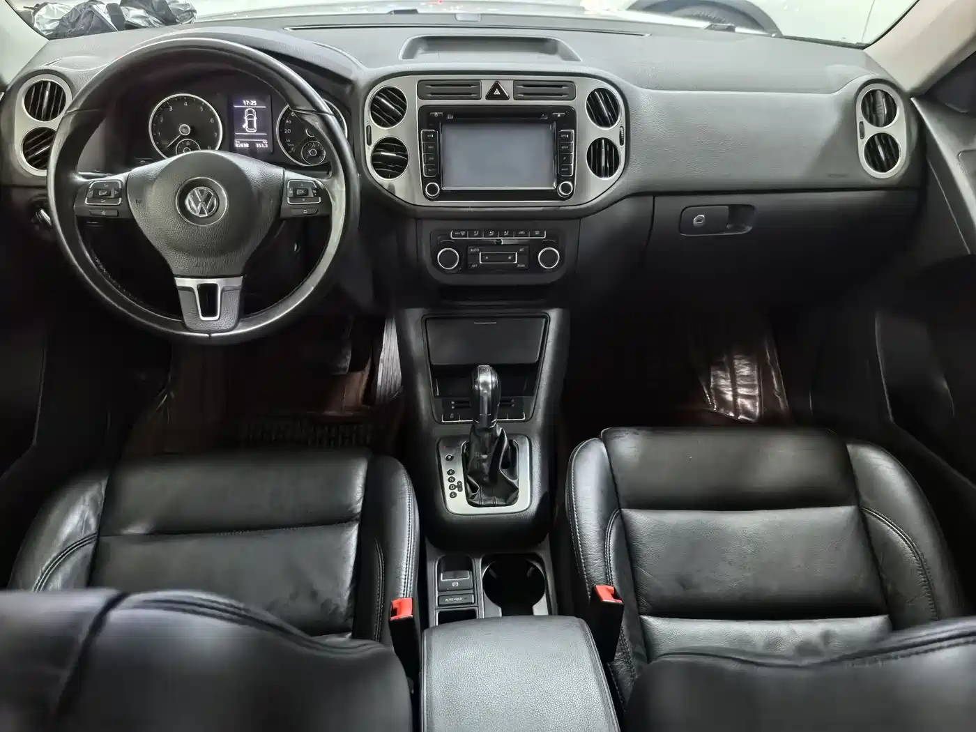 Volkswagen Tiguan 2012 1.8TSI Automatic 4WD Trend Edition фото 8