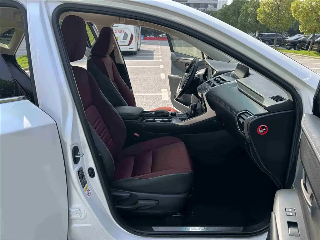 Lexus NX 2015 200 FWD Premium фото 15