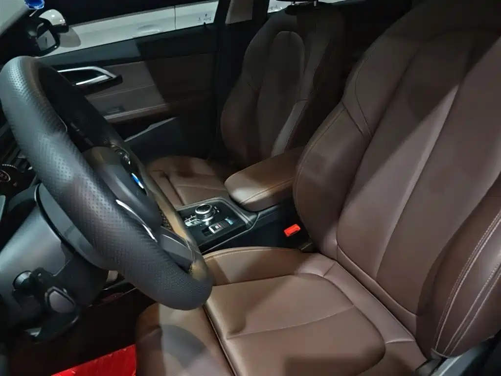 BMW 1 Series 2019 118i M Sport Package фото 15