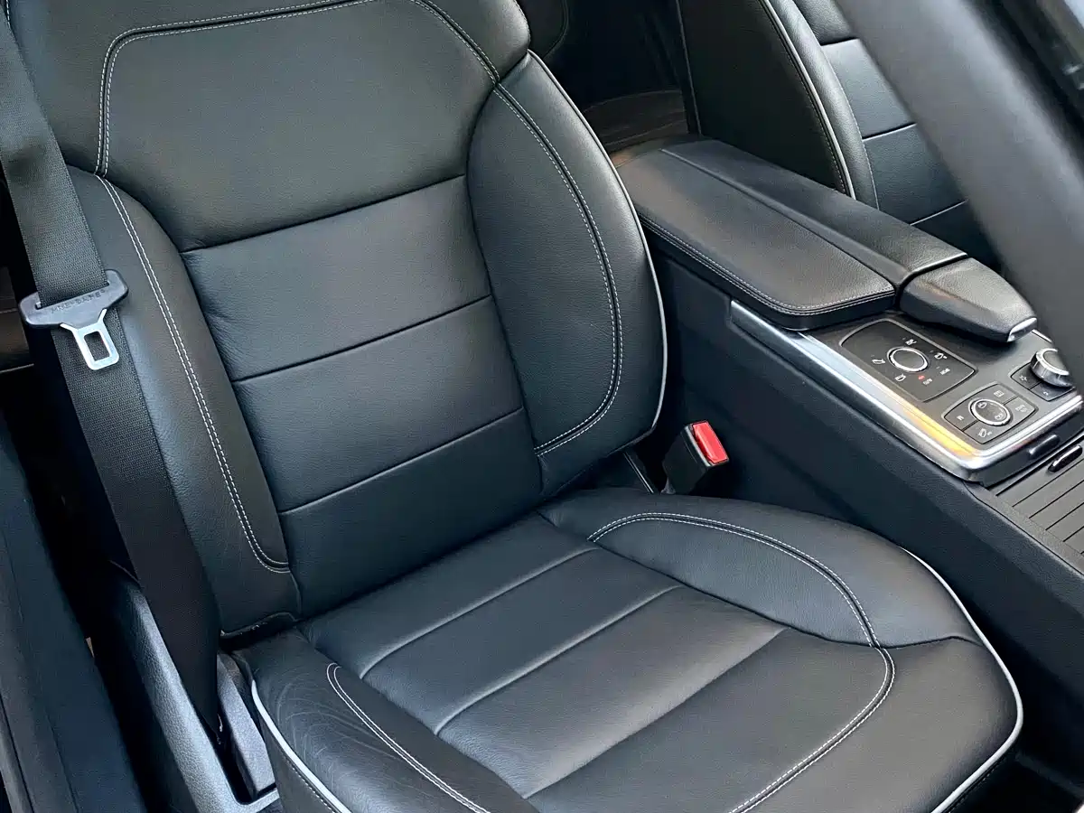 Mercedes-Benz M-Class 2012 Model ML 350 Luxury фото 7