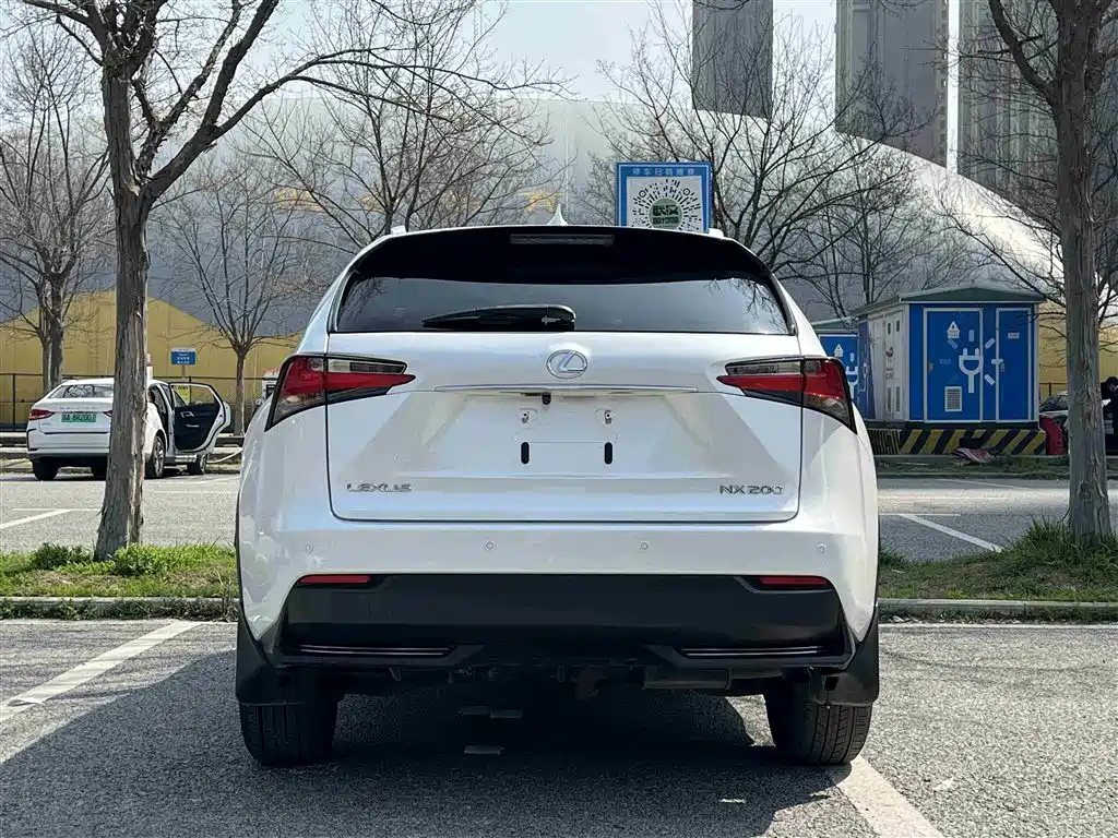 Lexus NX 2015 200 FWD Premium фото 11