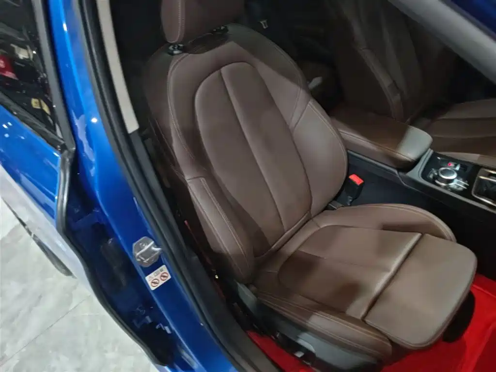 BMW 1 Series 2019 118i M Sport Package фото 25