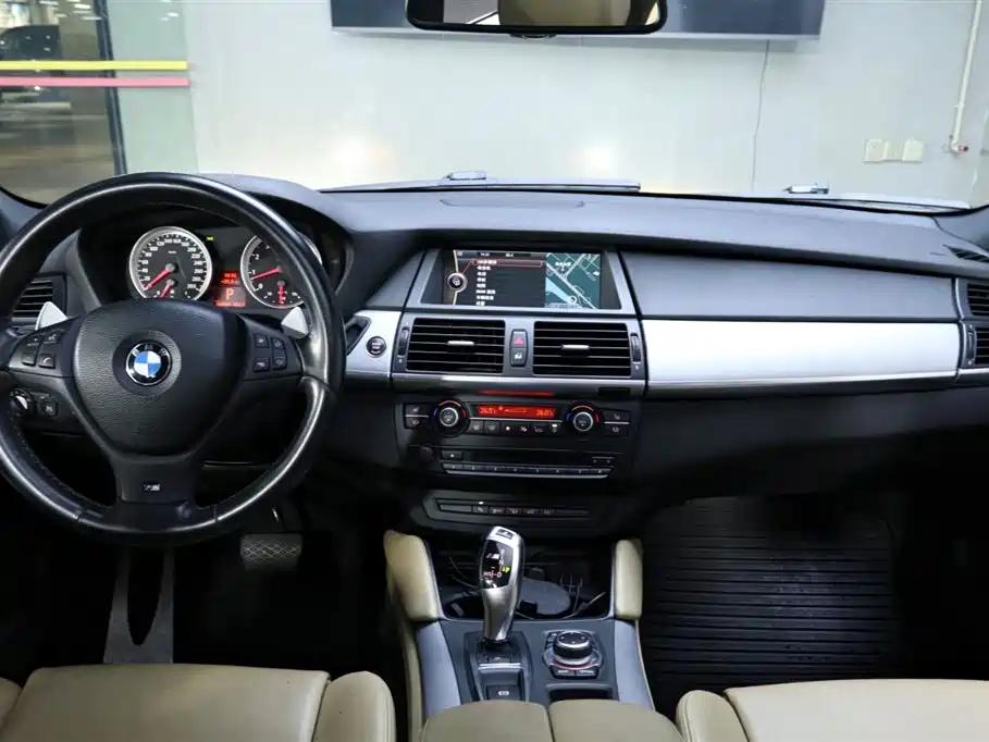 BMW X5 M 2010 X5 M фото 18