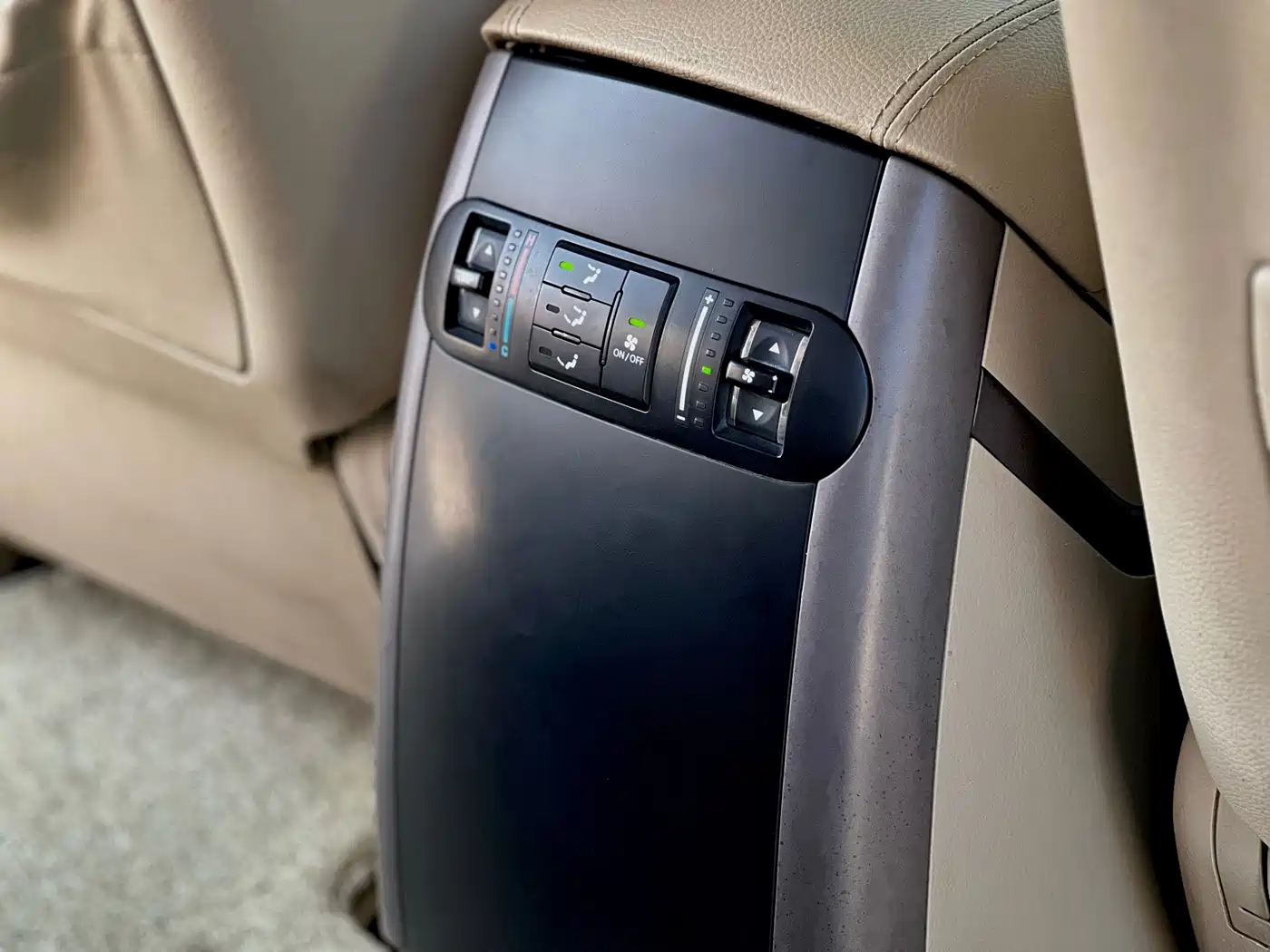 Kia Borego 2010 2008 3.8L Luxury Edition China IV