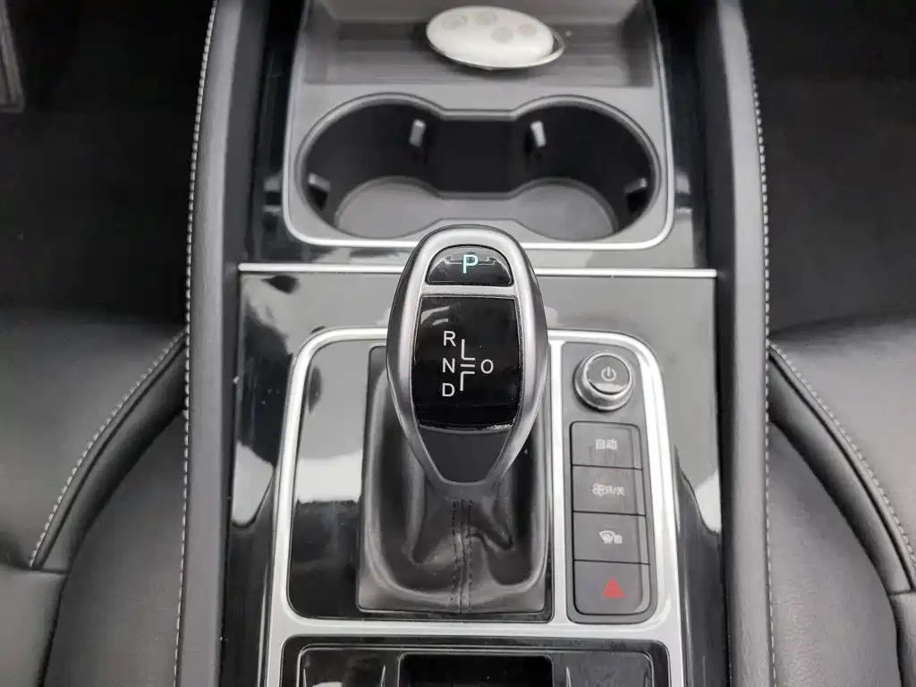 Фото 13 - BYD Song MAX