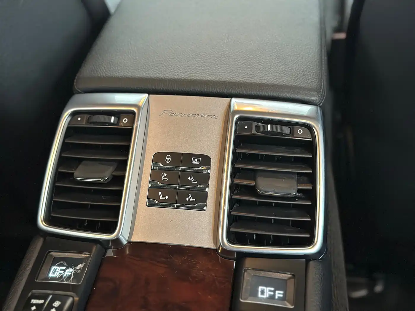 Porsche Panamera 2010 Model Panamera S 4.8L фото 38