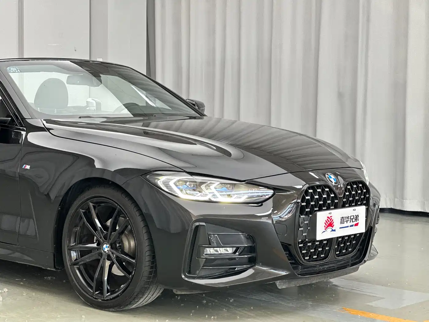 BMW 4 Series 2022 425i Convertible M Sport Shadow Night Package фото 7