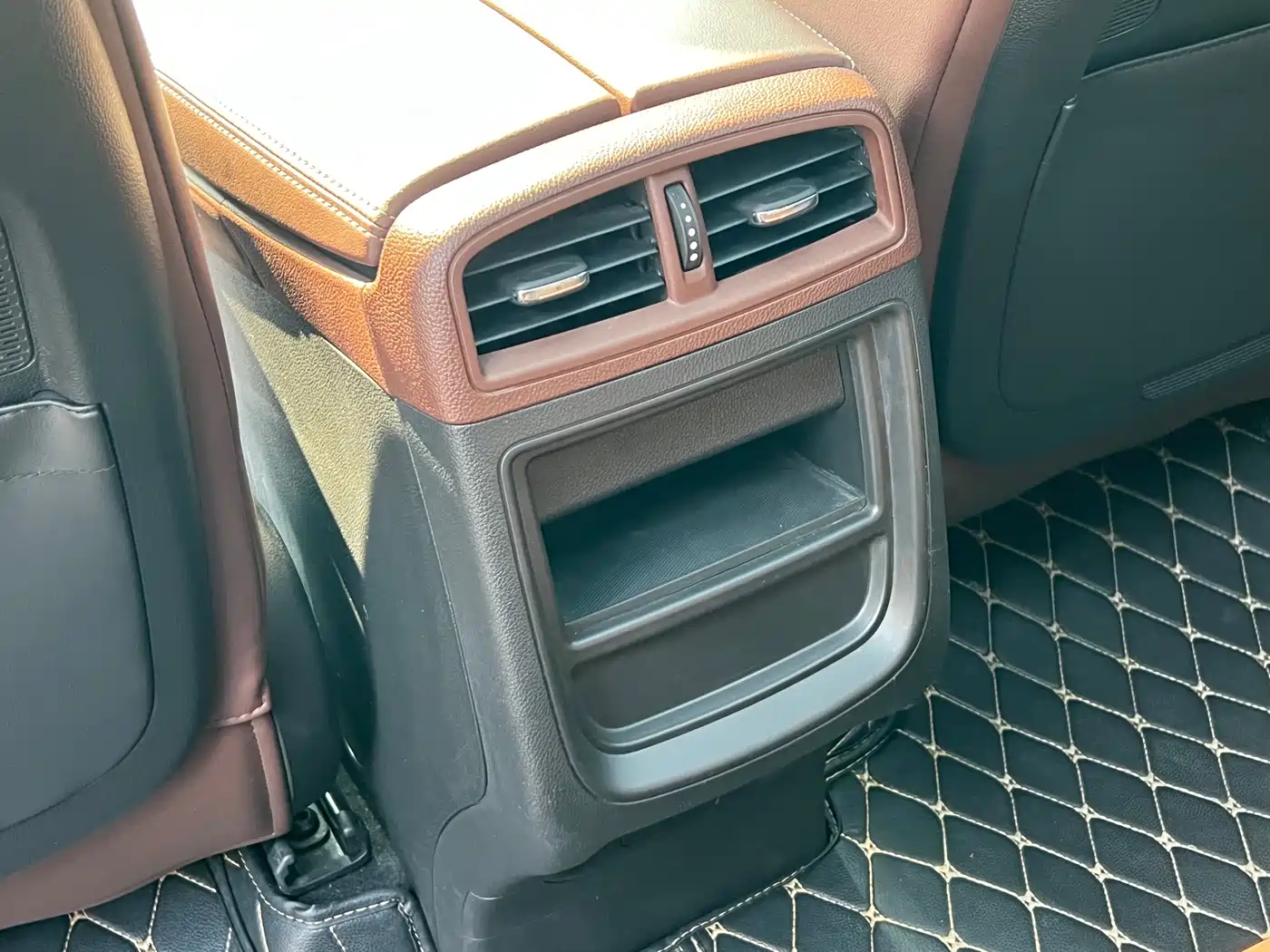 Buick Envision Plus 2020 20T FWD Luxury фото 12