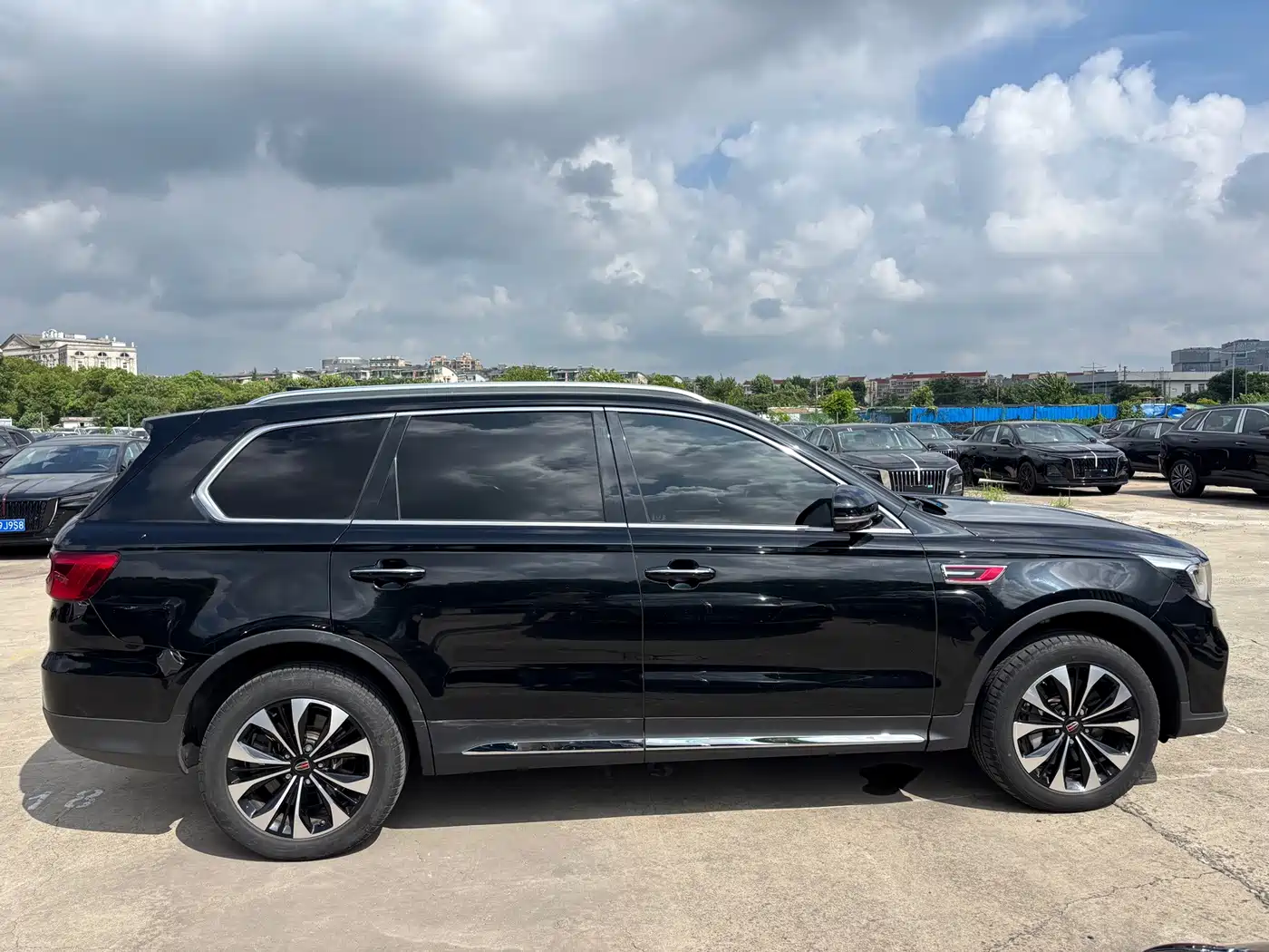 Hongqi HS7 2023 2022 2.0T DCT 2WD ZhiLian QiXiang Edition 5-seater