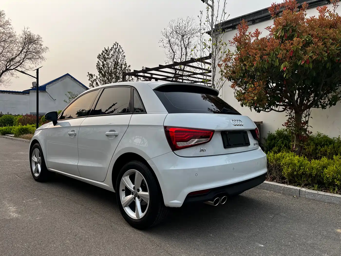 Audi A1 2016 2016 30 TFSI Sportback Design Style Edition