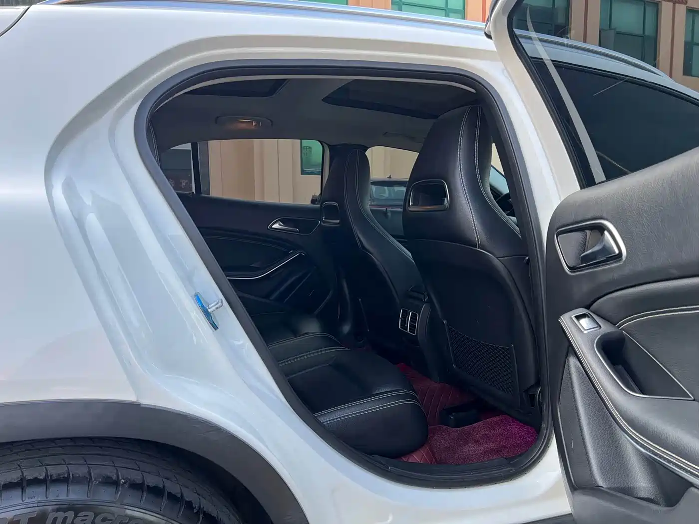 Mercedes-Benz GLA 2017 GLA 220 4MATIC Fashion фото 12