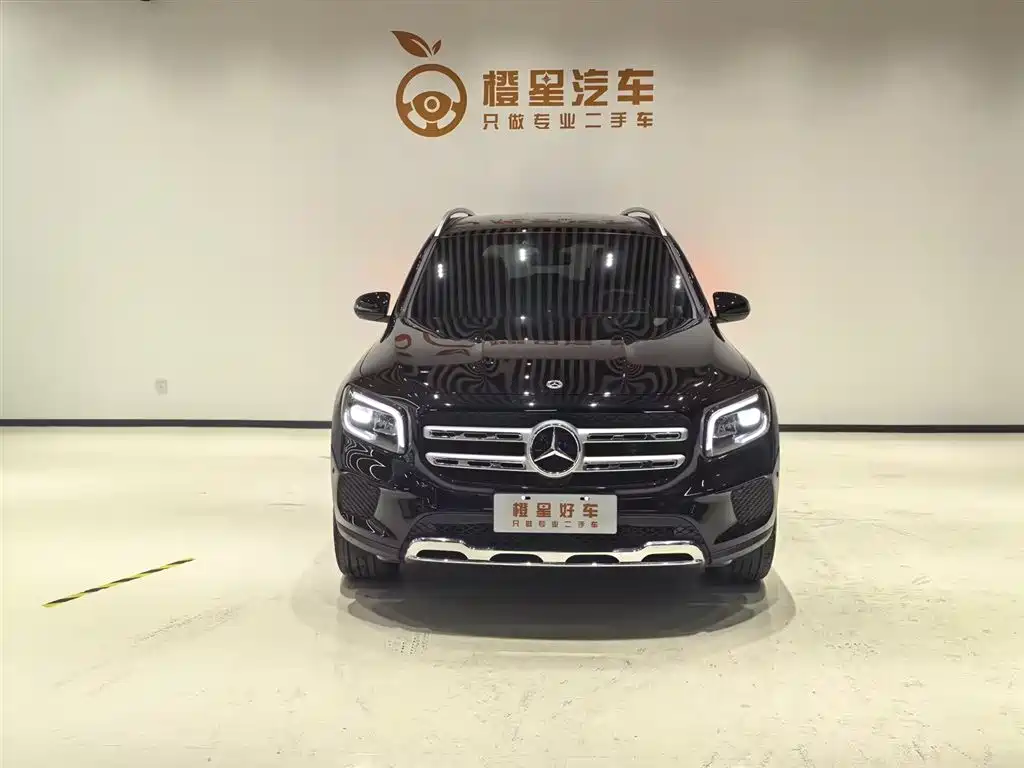 MERCEDES-BENZ GLB