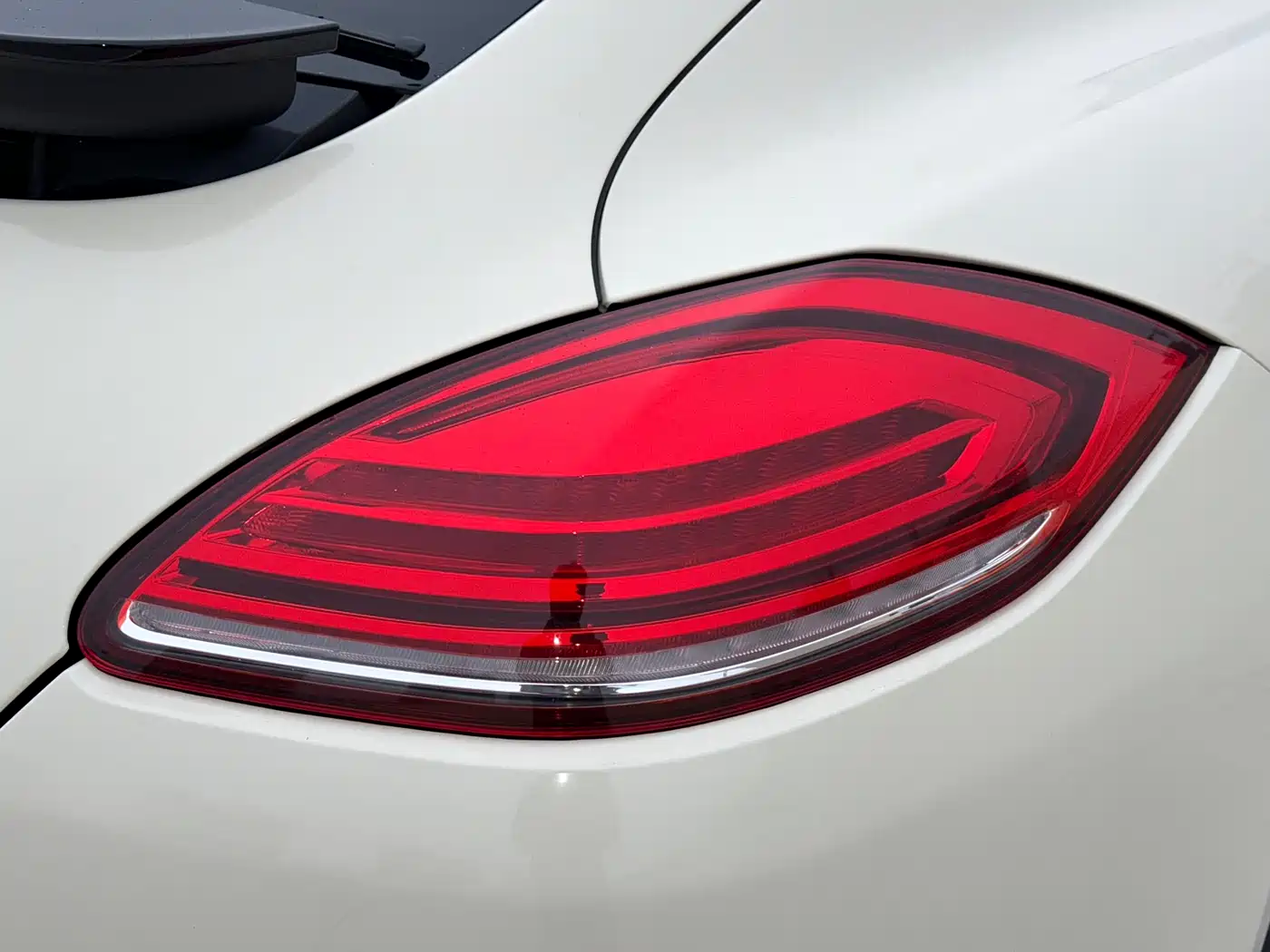 Porsche Panamera 2013 Panamera 4 Platinum Edition 3.6L фото 21