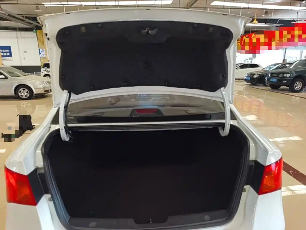 Roewe 350 2017 2015 Model 1.5L Automatic Luxury Sunroof Edition