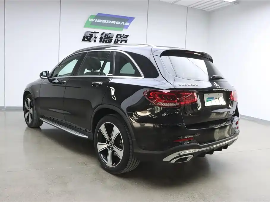 Mercedes-Benz GLC 2022 Facelift GLC 300 L 4MATIC Dynamic Collector's Edition фото 4