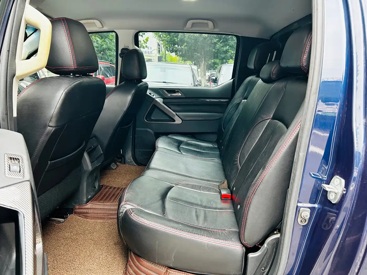 Huanghai N3 2019 2019 2.4T Manual 4WD Premium Edition China VI 4K22D4T