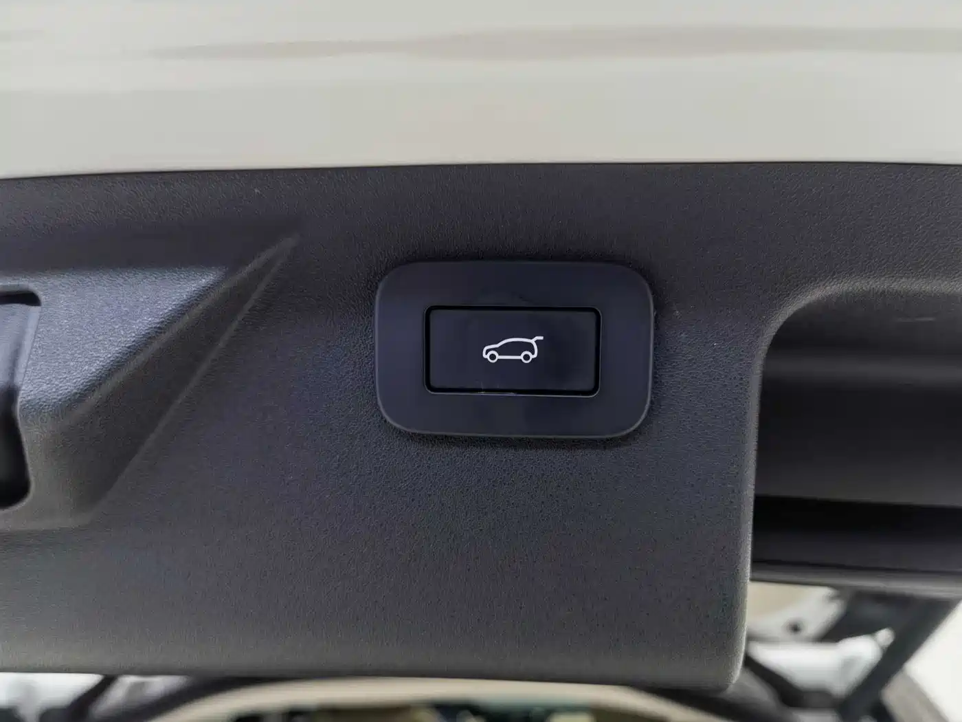 LAND ROVER DISCOVER SPORTS