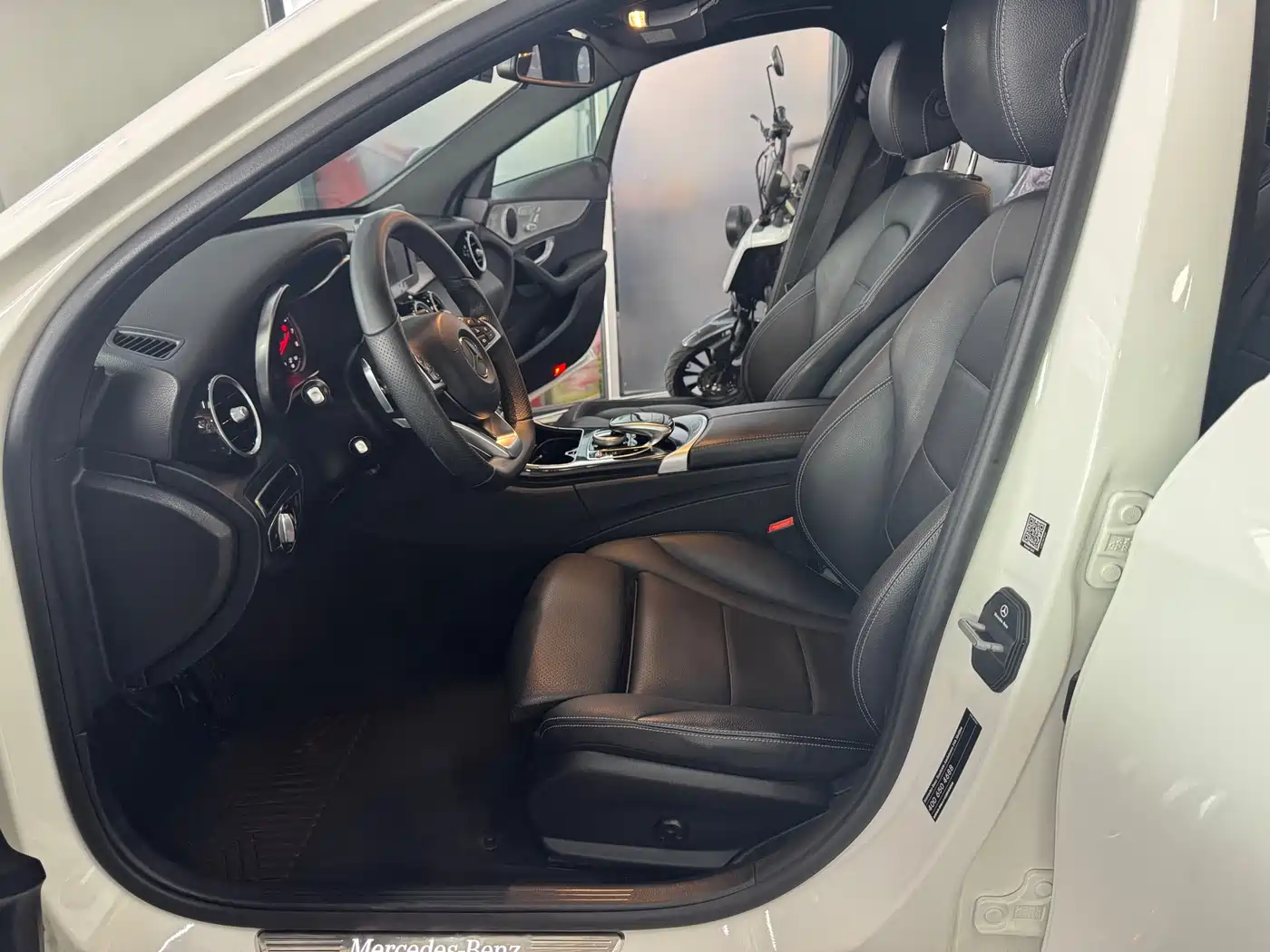 Mercedes-Benz C-Class 2015 C 200 Sport Edition 4MATIC фото 4