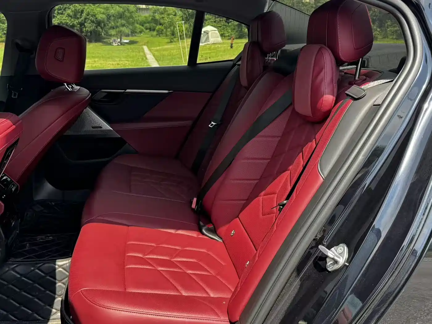 BMW 5 Series 2024 525Li M Sport Package фото 19