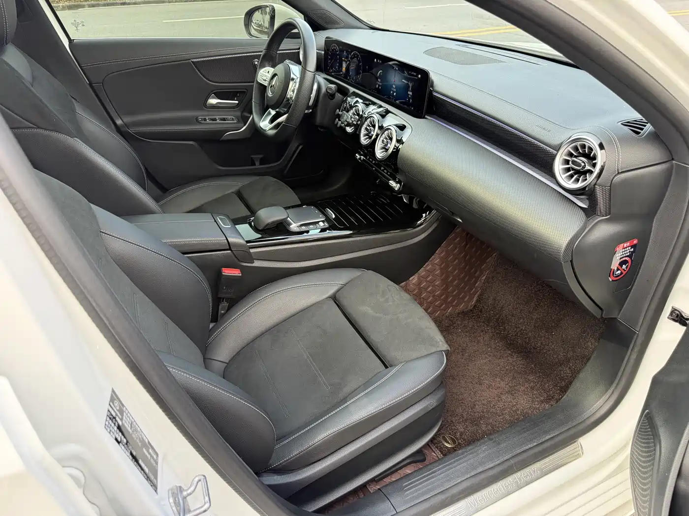 Mercedes-Benz A-Class 2022 Facelift III A 200 L Sport Sedan Fashion фото 8