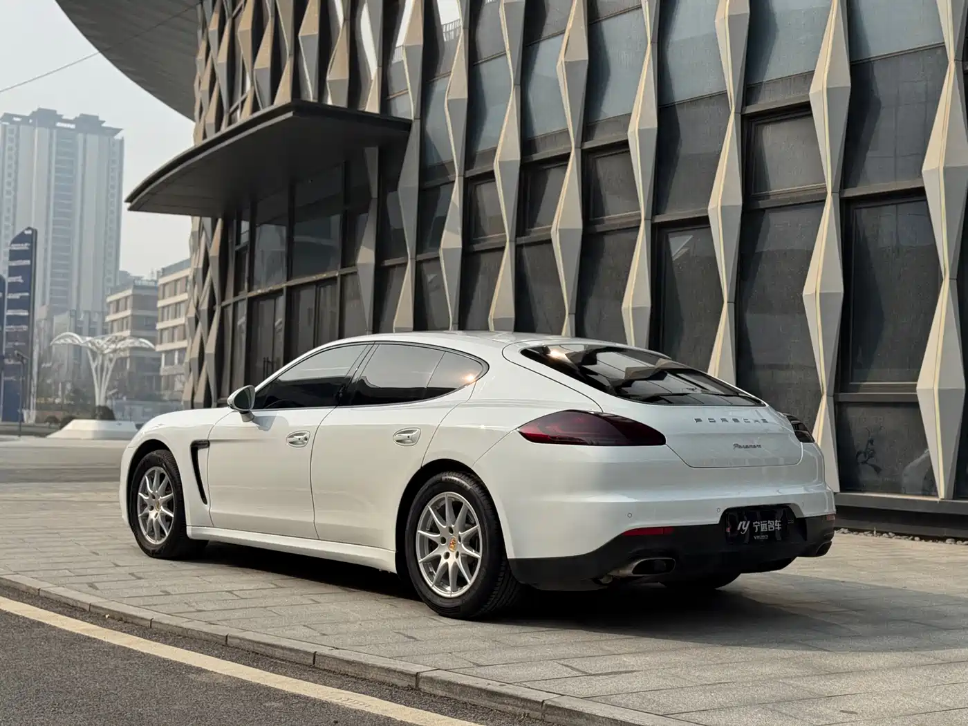 Porsche Panamera 2014 Panamera 3.0T фото 23