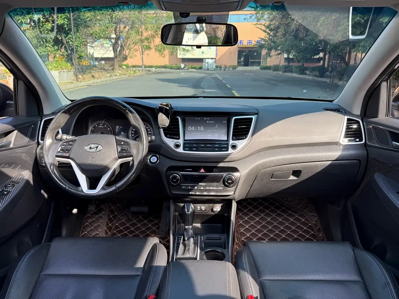 Hyundai Tucson 2015 1.6T Dual Clutch 2WD Smart фото 12