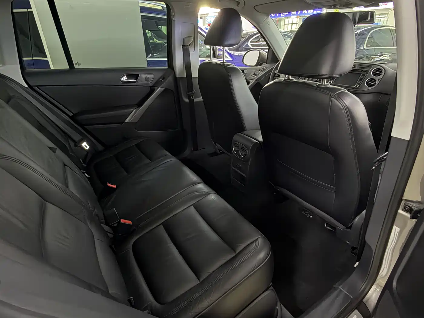 Volkswagen Tiguan 2010 2.0TSI Automatic AWD Flagship фото 6