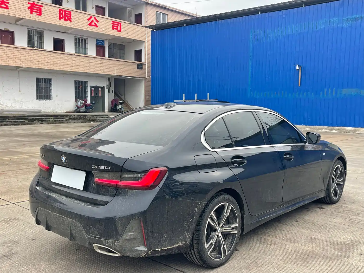 BMW 3 Series 2023 325i M Sport Package фото 5
